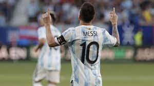 Lionel Messi consigue por primera vez marcar 5 goles en un solo partido jugando con la Albiceleste