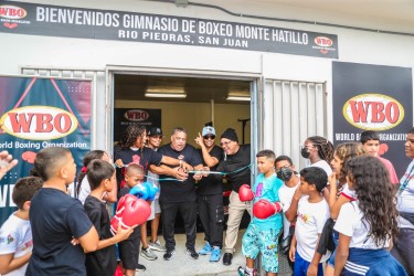 OMB: Un éxito la presentación del rehabilitado gimnasio de boxeo en el completo de vivienda Monte Hatillo