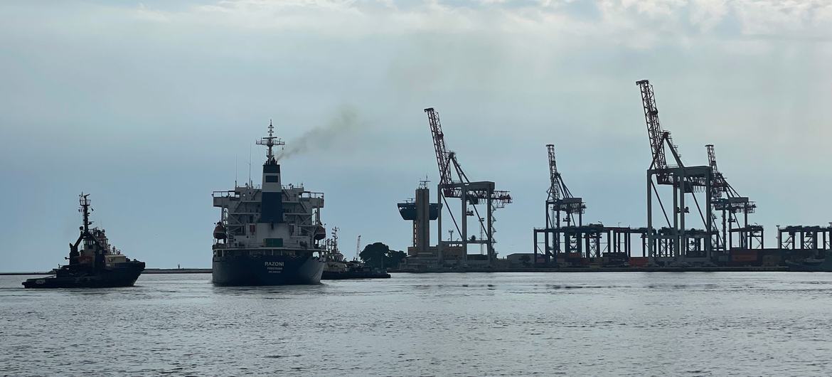 Maíz y esperanza son la carga del primer buque que parte de Odesa, dice Guterres